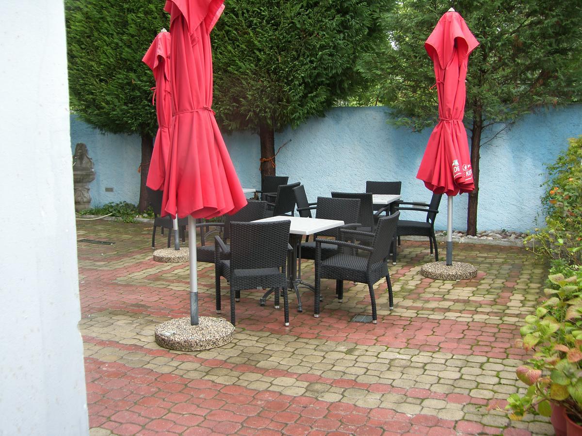 Shkodra Hotel Bagian luar foto