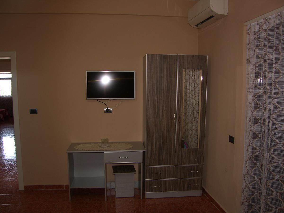 Shkodra Hotel Bagian luar foto