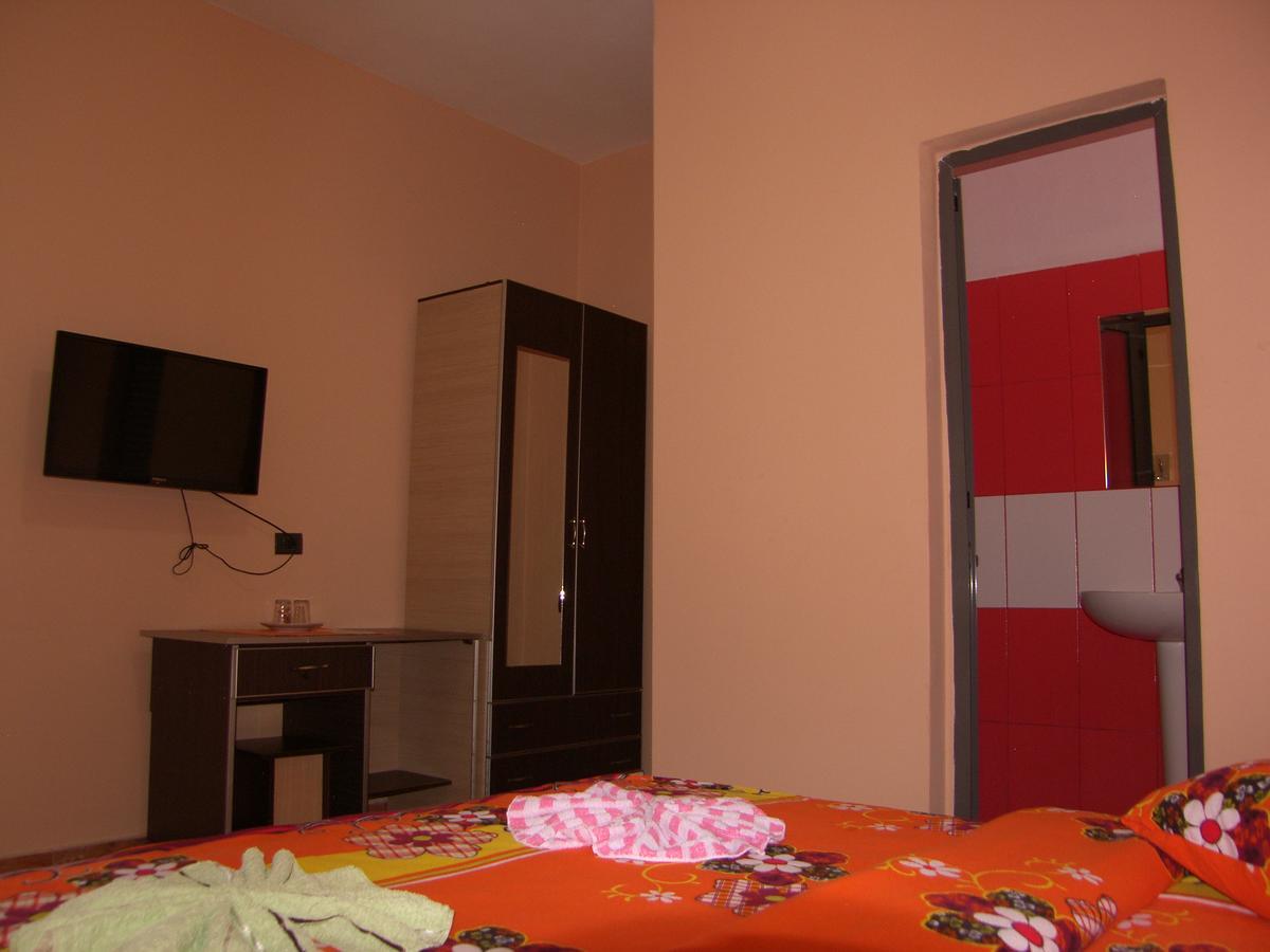 Shkodra Hotel Bagian luar foto