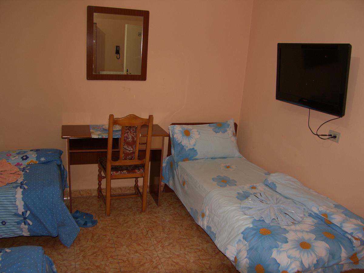 Shkodra Hotel Bagian luar foto