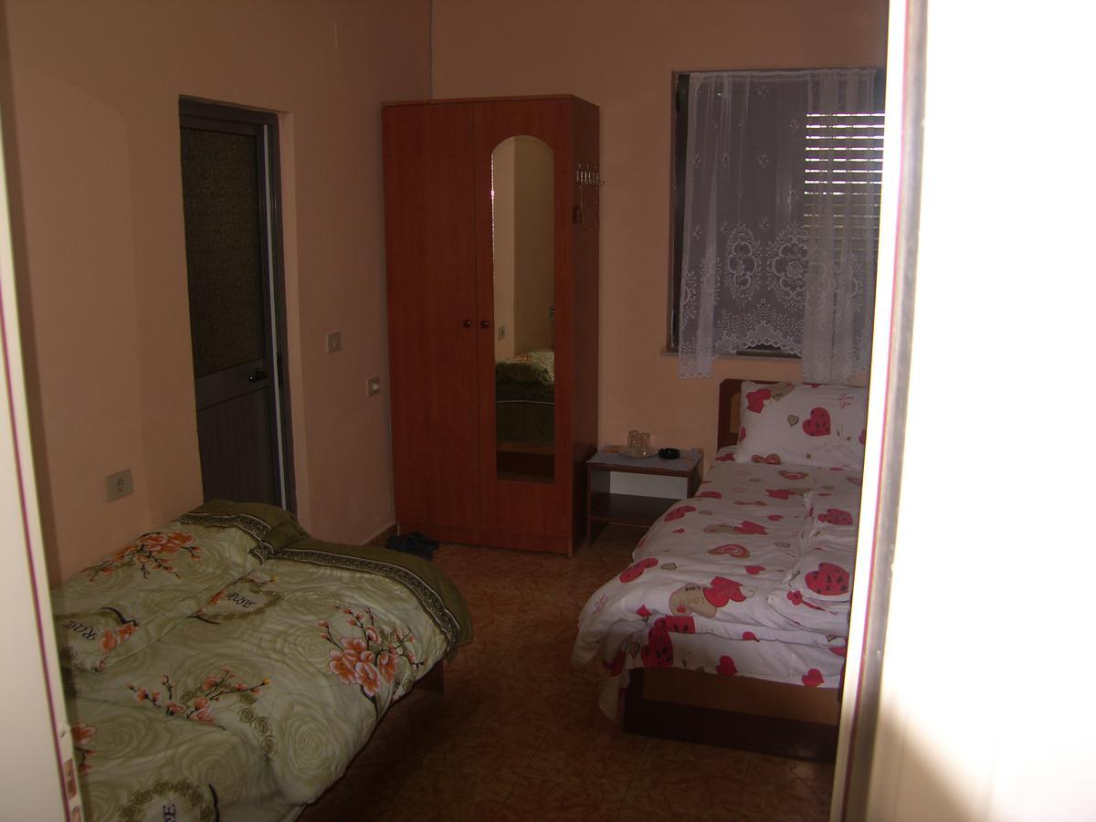 Shkodra Hotel Bagian luar foto