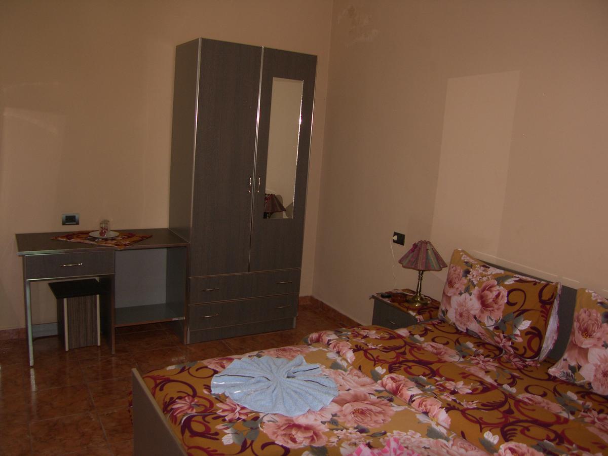 Shkodra Hotel Bagian luar foto