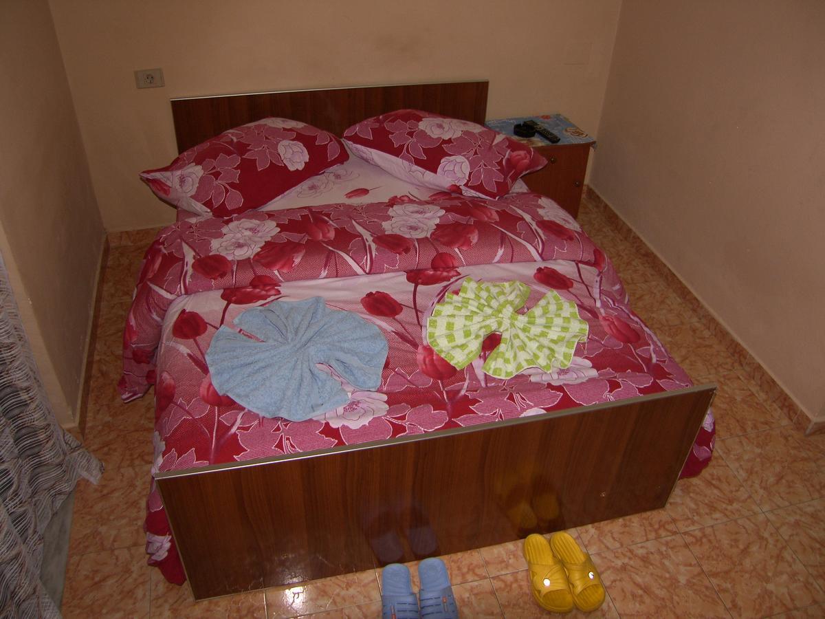 Shkodra Hotel Bagian luar foto