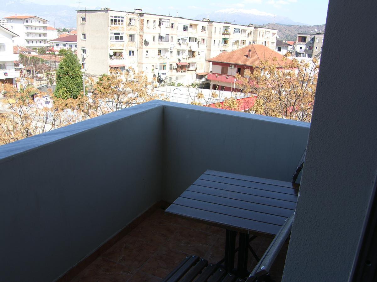 Shkodra Hotel Bagian luar foto
