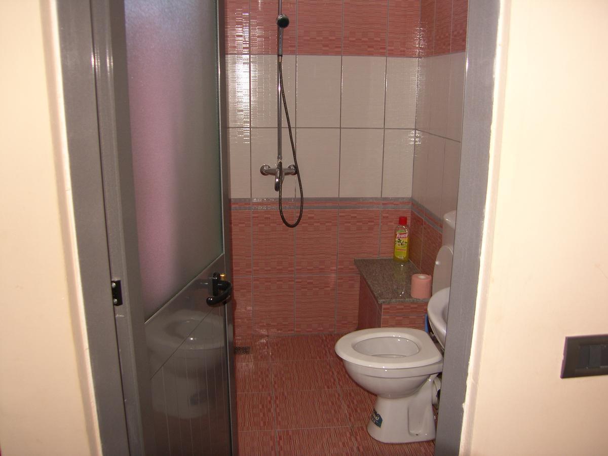 Shkodra Hotel Bagian luar foto
