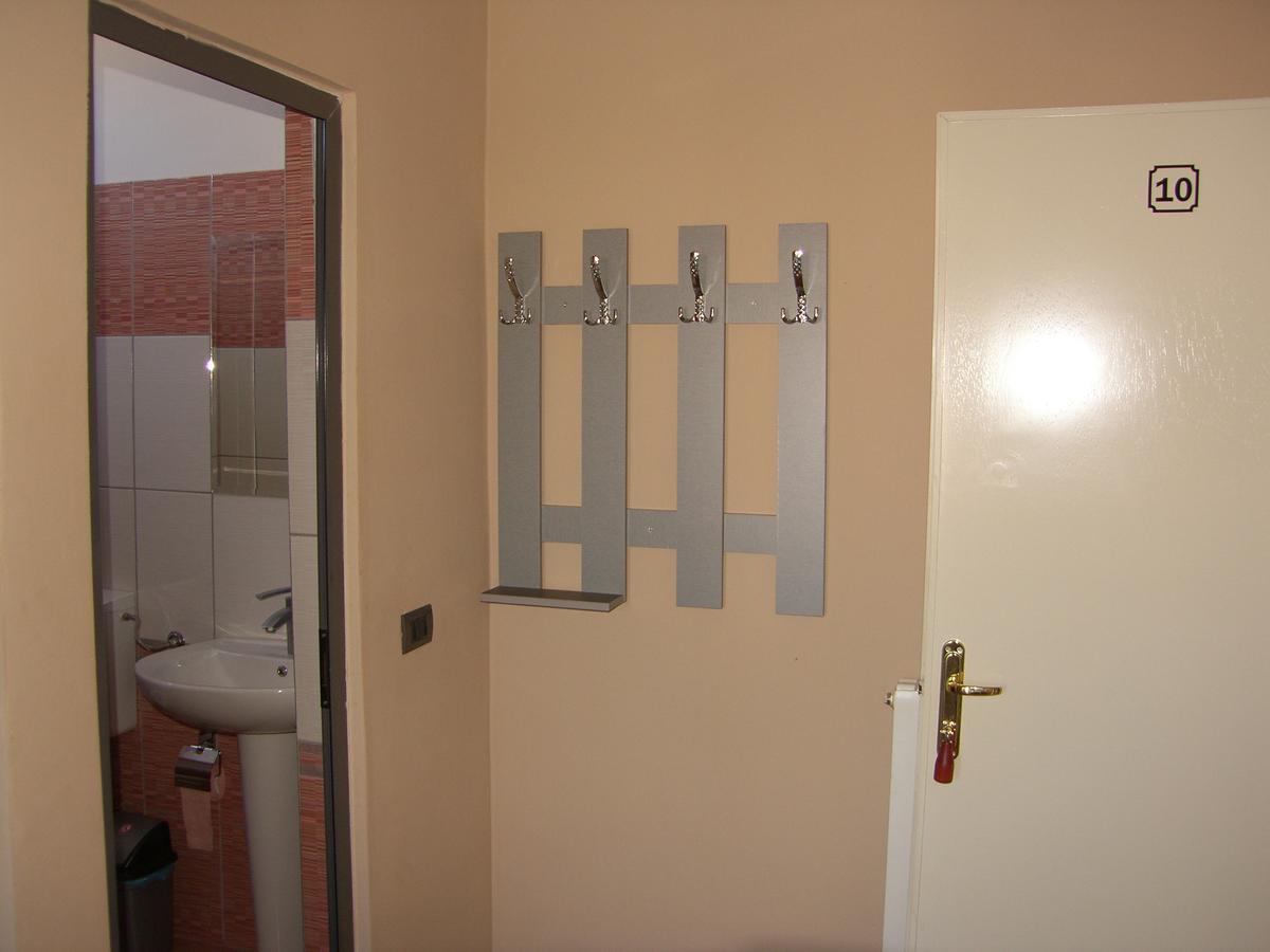 Shkodra Hotel Bagian luar foto