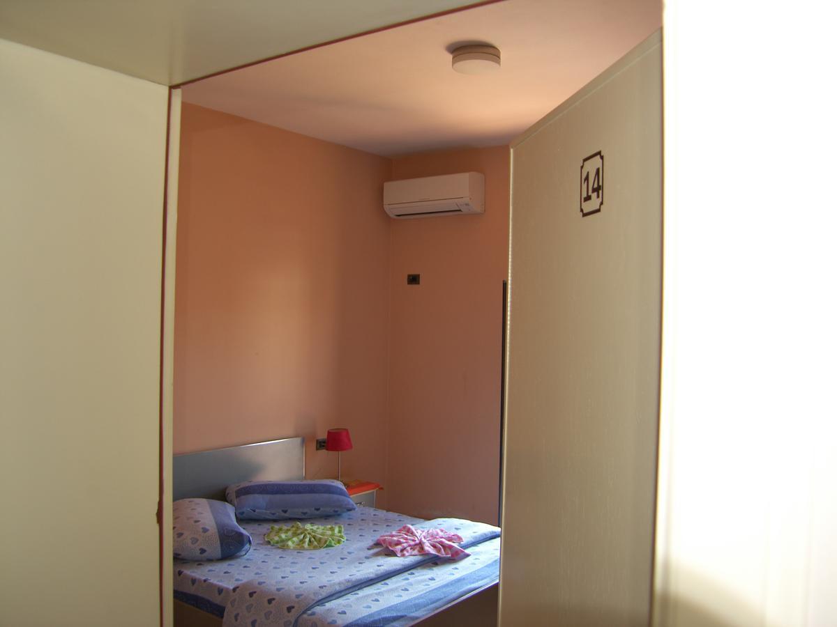 Shkodra Hotel Bagian luar foto
