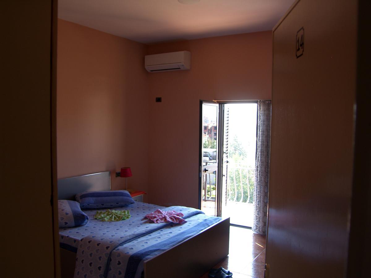 Shkodra Hotel Bagian luar foto